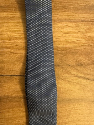 Hugo Boss blue tie like new, 5.5 cm width