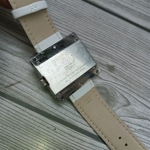 Dolce & Gabbana women's watch used, leather strap, silver