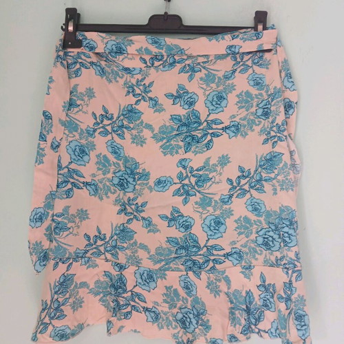 Floral summer skirt like new, size xs to m, viscose fabric