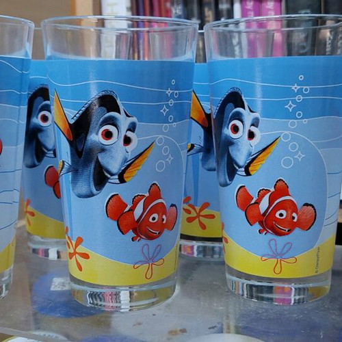 Glasses set of 6 like new with Finding Nemo design