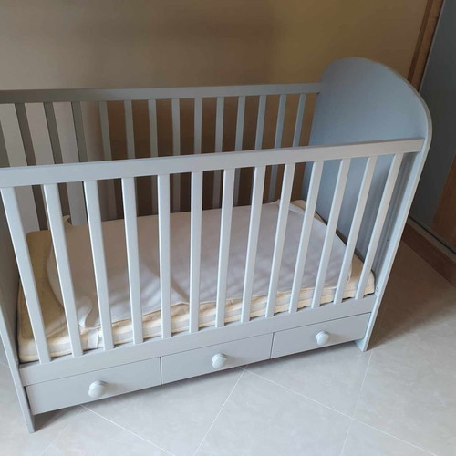 GONATT baby cot used light gray with mattress and waterproof topper