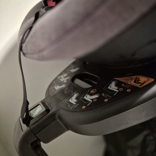 Inglesina Keplero car seat used with isofix and 270° rotation