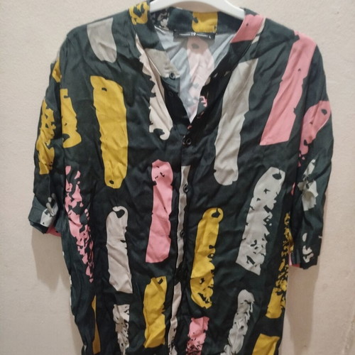 Collarless short-sleeve shirt used, size L