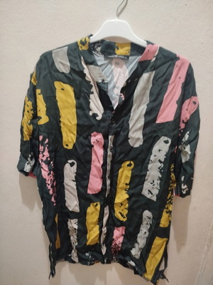 Collarless short-sleeve shirt used, size L