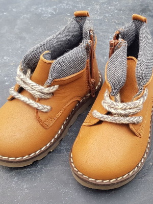Zara Baby shoes baby boots No.19 like new