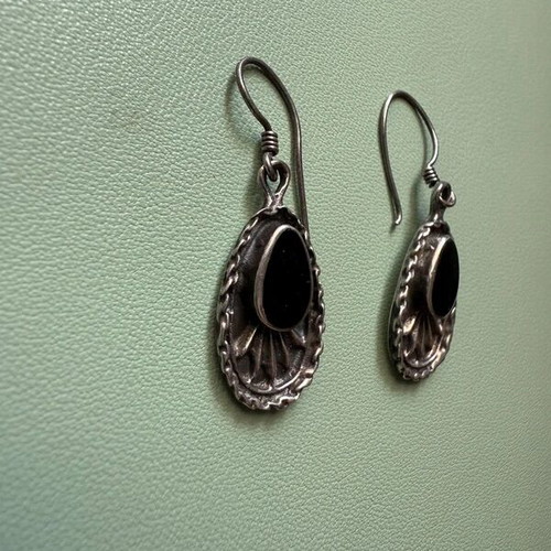 Vintage earrings silver 925 and onyx used