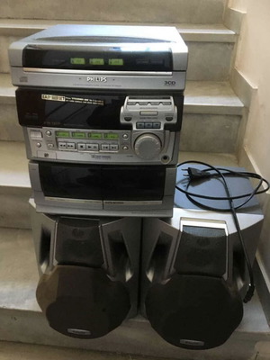 Philips stereo system used, with two large speakers, cd player faulty