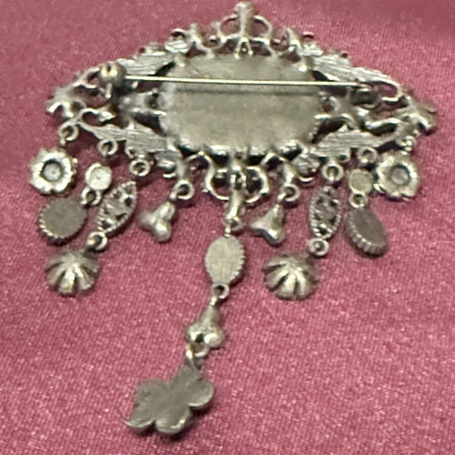 Vintage brooch large, like new, black and silver