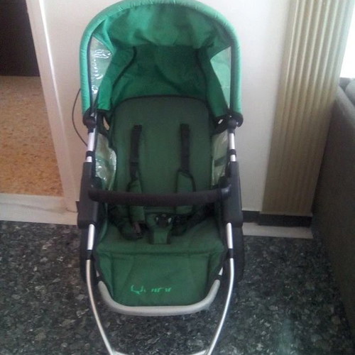 Quinny Speedy stroller like new with hood and safety features