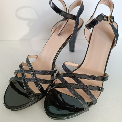 Tulipano shiny sandals with rhinestones like new, size 41