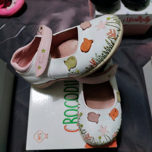 Crocodilino ballerinas size 25 like new, white leather
