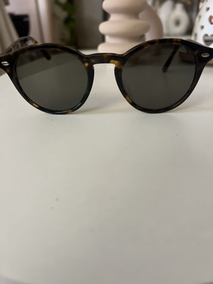 Sunglasses, brown