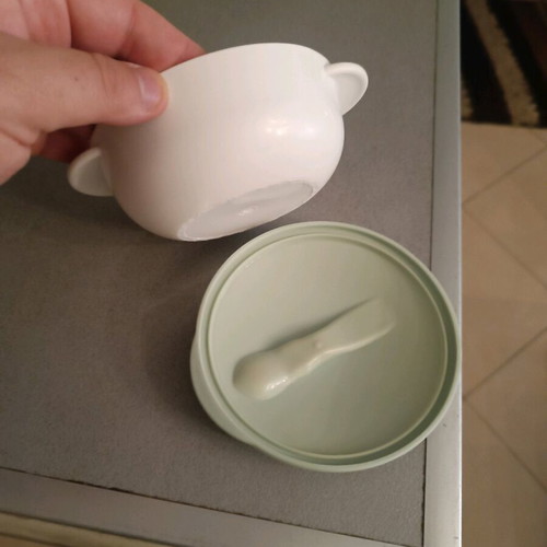 Dr Brown children's food container used with lid, microwave safe