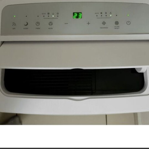 Portable air-conditioner like new with cooling and dehumidifying functions