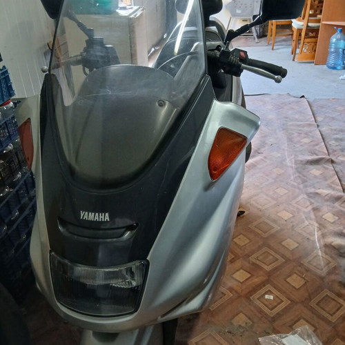 Yamaha Majesty 250 scooter