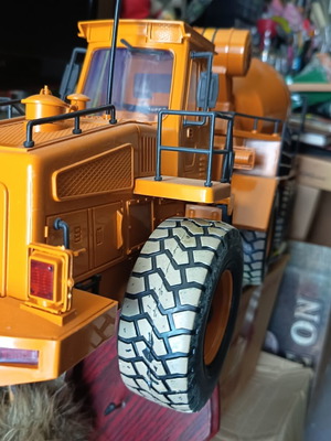 Radio control truck μπετονιέρα σαν καινούργιο, 80 εκατοστά