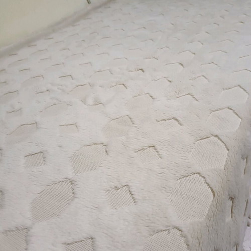 Blanket throw like new, 240×220 cm, beige with embossed pattern