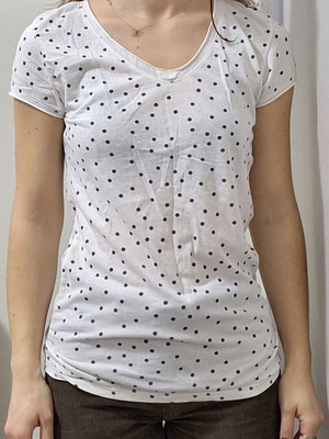 White polka dot t-shirt used, size M, slim fit
