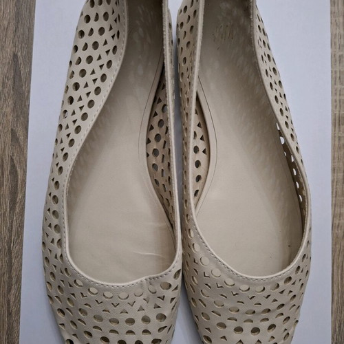 H&M ballerinas flat perforated size 38 like new beige