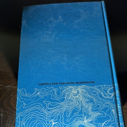 Microbiology book like new, English language edition