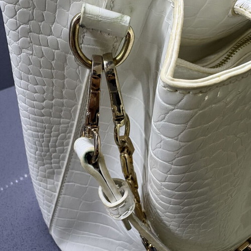 Nolah shoulder bag white used with wear on clasp and interior