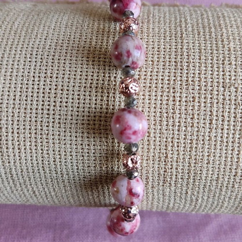 Bracelet with pink agate and steel clasp like new