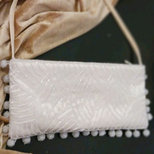 Embroidered Beaded Bag like new, beige handbag