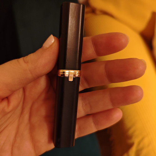 L'Oréal Paris Color Riche Intense Volume Matte lipstick shade 300 Le Rouge Confident