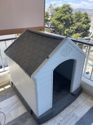 Dog house for large dogs like new