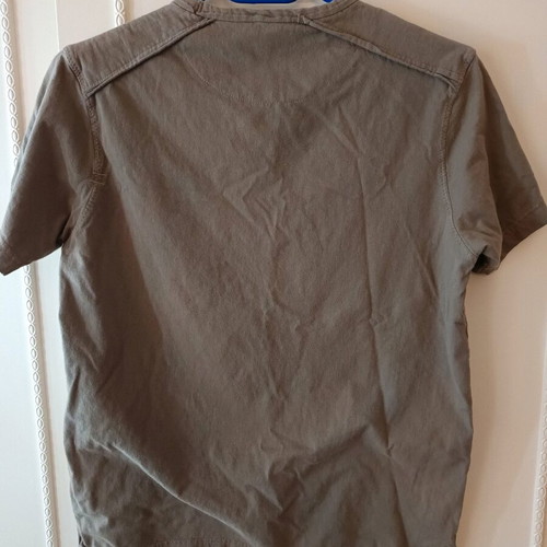 T-shirt Ocean brown size S, like new
