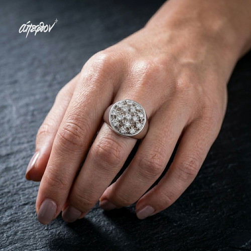Corona Lucis 925 silver ring with 16 white zirconia new