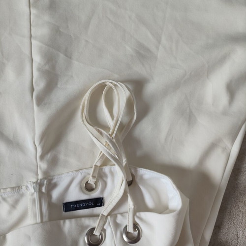 Classic Glossy Dress size L, like new, cream color, Trendyol