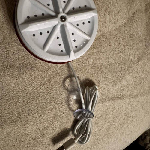 Small washing device new with USB port for smaller clothes