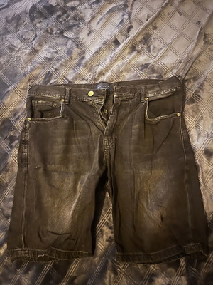 Zara Men Black Washed Jean Shorts like new, size EU42