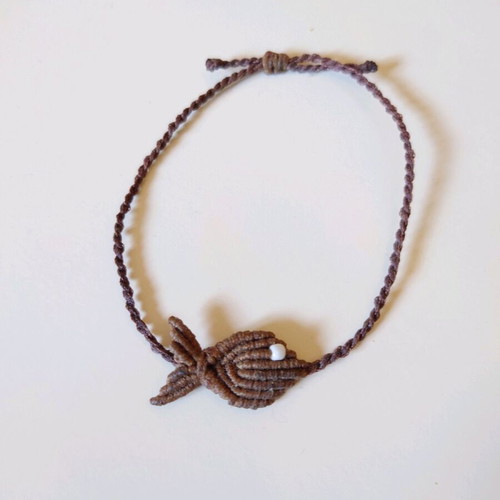 Fish bracelet like new, unisex brown