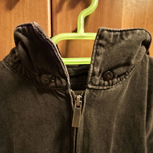 Spring jacket Zara with Minecraft logo used, detachable hood