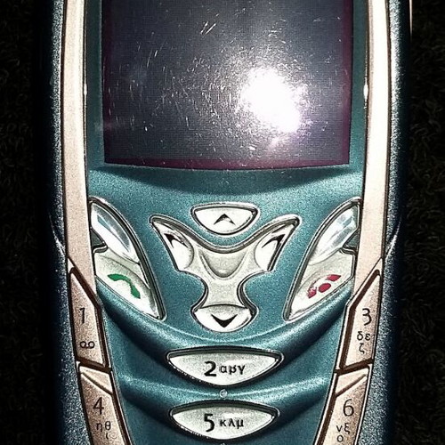 Nokia 7210 - Works normally - With its charger