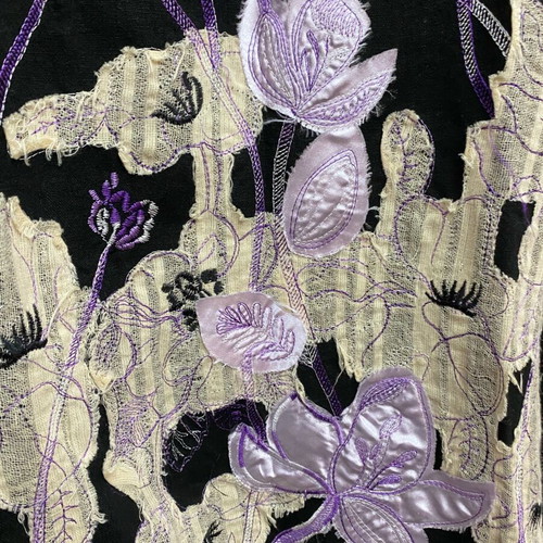 Atmosphere skirt black with embroidery and appliqué flowers, size 40, like new