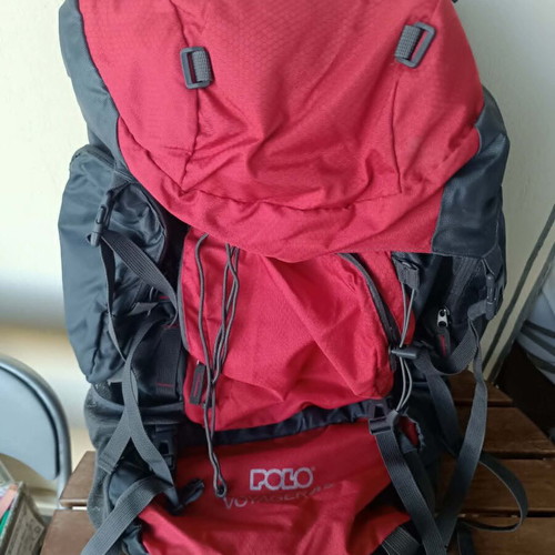 Polo Voyager 45+ Hiking Backpack like new with compass gift