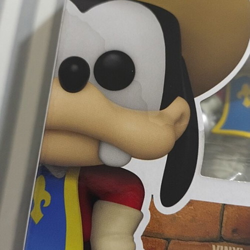 Funko Pop Goofy 1123 Comic Con limited edition vinyl figure used, damaged box