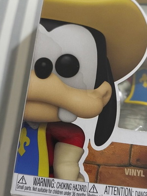 Funko Pop Goofy 1123 Comic Con limited edition vinyl figure used, damaged box