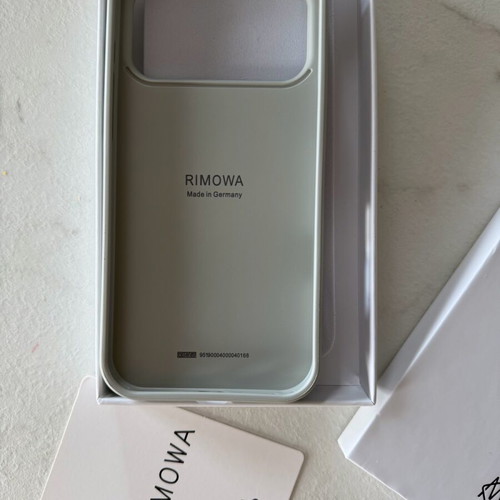 Rimowa θήκη iPhone 17 Pro Max αλουμινίου τύπου MagSafe καινούργια
