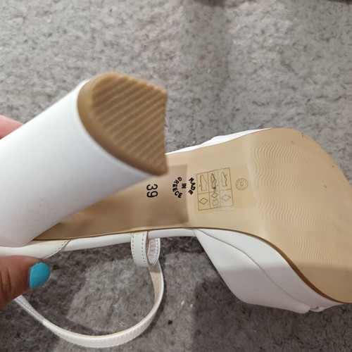 Ellen white sandals size 39 like new, suitable for bride
