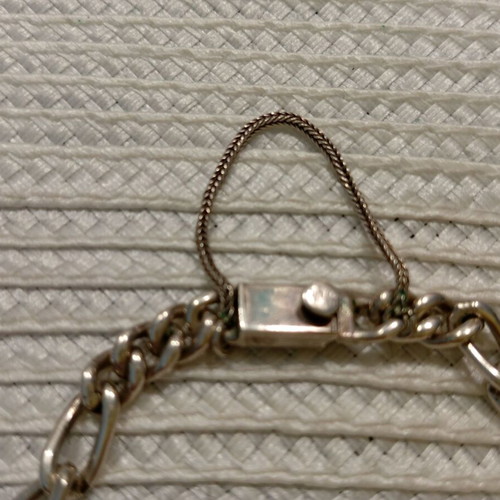 Silver 925 bracelet like new with classic link design