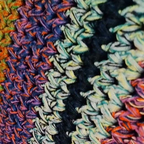 Vintage handmade knitted throw rug 160x70cm like new