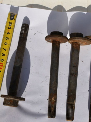 Γνήσιες βίδες Mercedes Benz μεταχειρισμένες, πακέτο 4 τεμαχίων