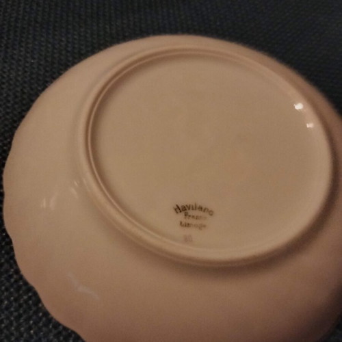 Wavy round plate from Haviland Limoges like new
