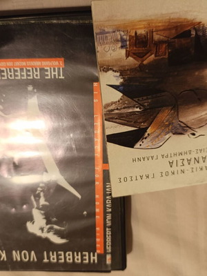 Audio cassettes and CDs used, minimally used
