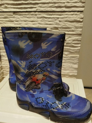 Demar galoshes blue size 32/33 like new