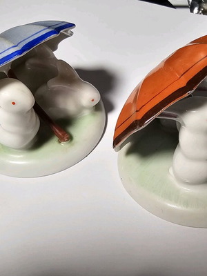 Πορσελάνη Hollohaza μεταχειρισμένη, λαγουδάκια κάτω από την ομπρέλα, σετ 2 τεμαχίων